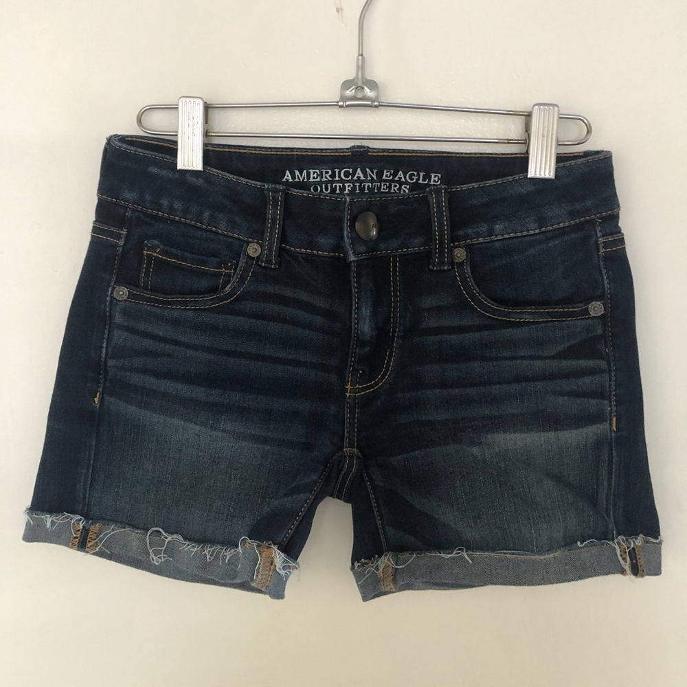 AMERICAN EAGLE Dark Denim Shorts - Size 00